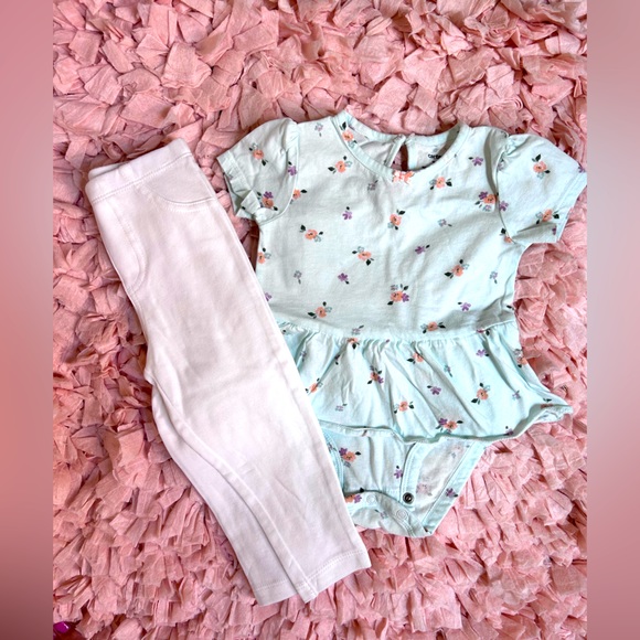 Carter’s Bodysuit & Pants Set - Picture 1 of 2